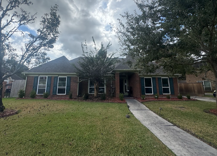4 bed 2.5 bath home in 77059, $300,000, Houston