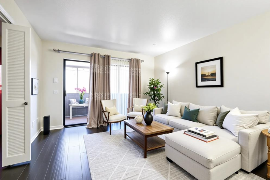 1/1 Condo Ready For a Tenant 77042, Houston